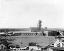 Mine Buildings - Frontview. Mine