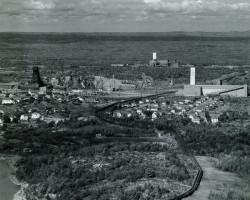 Numbers 3, 5, and 7 shafts along with the town in 1935, Aerial