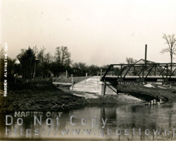 A scene near Naper Bridge